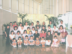 2004�Nʰ�ưΰقɉ�����W����